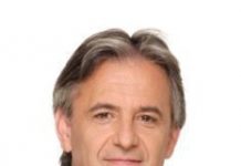 Έξαλλος ο Βασίλης Γιαννακόπουλος στο Δημοτικό Συμβούλιο με το Δήμαρχο