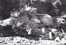 Το έκτακτο δημοτικό συμβούλιο την 2/11/1999 γιά το λύκειο Μπαρμπίκα