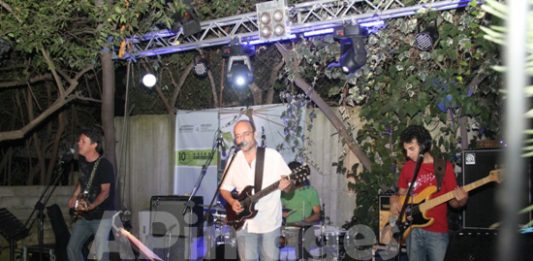 Αυλαία για το 10ήμερο Αλέκος Κοντόπουλος με τα “Υπόγεια Ρεύματα”