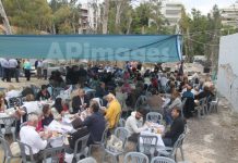 Οι Μεσσήνιοι της Αγίας Παρασκευής διασκέδασαν με ψητή γουρνοπούλα και καλό κρασί