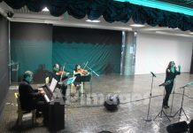 Μια βραδιά αφιερωμένη στο Μάνο Χατζηδάκι και το έργο του παρακολουθήσαμε απόψε στο Γαλλικό Κολλέγιο