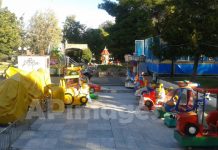 Καταϊδρωμένοι και «κλέβοντας στη στροφή» θα στολίσουμε φέτος την πόλη για τα Χριστούγεννα