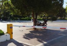 Επισκευάστηκε η μπάρα στην κεντρική πλατεία Αγίας Παρασκευής