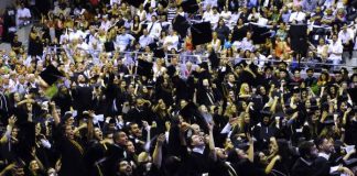 300 φοιτητές του Deree, από 18 χώρες, αποφοίτησαν σε μία μεγαλοπρεπή τελετή