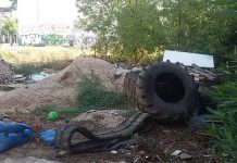 Ο εργολάβος έφυγε, τα μπάζα έμειναν και οι κάτοικοι διαμαρτύρονται!