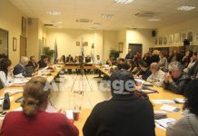 Αναβλήθηκε σε νεκρό χρόνο το σημερινό Δ.Σ