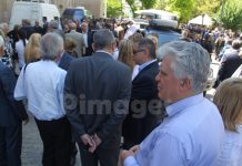 Το ύστατο χαίρε στον Κωνσταντίνο Μητσοτάκη από τον πρ. Δήμαρχο Βασίλη Ζορμπά (Μητρόπολη Αθηνών)