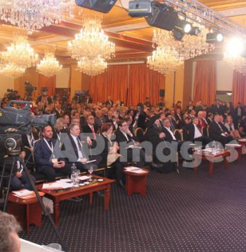 ΚΕΔΕ: Όχι σε απλή αναλογική, μείωση θητείας αιρετών