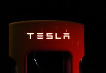Ο Δημόκριτος καλωσορίζει την Tesla στο τεχνολογικό πάρκο Λεύκιππος