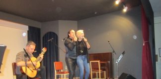 Απόλαυσαν τη συναυλία για τον Μάνο Χατζιδάκι που διοργάνωσε ο Σύλλογος Τσακού