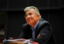 Ο βουλευτής Γιώργος Δημαράς μιλάει στην A.V