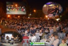 Μεγάλο γλέντι Κρητικό στήθηκε στην πλατεία κι η τσικουδιά η κρητική έλαβε τα πρωτεία