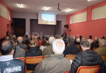 Έργα και άνθρωποι στα Πευκάκια. Άσπρο ή μαύρο;