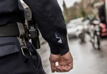 Αστυνομικός συνελήφθη στην Αγία Παρασκευή για ληστείες σε βενζινάδικα και περίπτερα