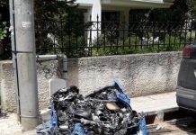 Φωτιά σε μπλε κάδο στο Κοντόπευκο, οι κάτοικοι έσωσαν την κατάσταση