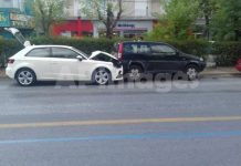 Τροχαίο με καραμπόλα 3 οχημάτων μπροστά στο Δημαρχείο Αγίας Παρασκευής