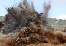 Μαθήματα για το πως γίνεται να τιναχτεί το δημοτικό συμβούλιο στον αέρα (VD)