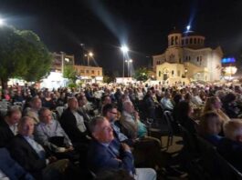 Κοσμοσυρροή στην ομιλία του Γιώργου Οικονόμου (VD)