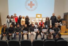 To 1o ΕΠΑ.Λ. σε συνεργασία με το τμήμα Νεότητας του Ελληνικού Ερυθρού Σταυρού συμμετείχε σε δράση συγκέντρωσης τροφίμων