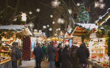 Εορταστικό ωράριο: Ποιες Κυριακές θα είναι ανοιχτά τα καταστήματα