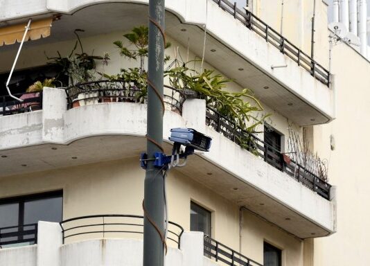 Μάχη για τις κάμερες στην Αγία Παρασκευή