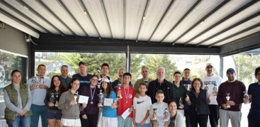 Με εξαιρετική επιτυχία πραγματοποιήθηκε η απονομή των Κυπέλλων στον Όμιλο Αντισφαίρισης Αγίας Παρασκευής.