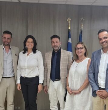 Ο Ν. Ζόμπολας σε συνάντηση με τη Ν. Κεραμέως ως αντιπρόεδρος ασφαλιστικών πρακτόρων