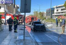 Φωτιά σε αυτοκίνητο στη Μεσογείων, προβλήματα στην κυκλοφορία